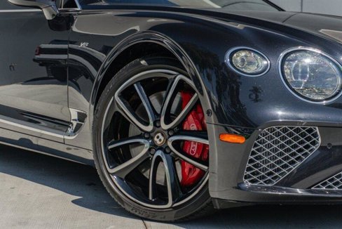 Used 2020 Bentley Continental GT V8 image 30
