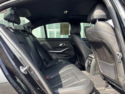 Used 2021 BMW 330i xDrive Sedan w/ M Sport Package image 13