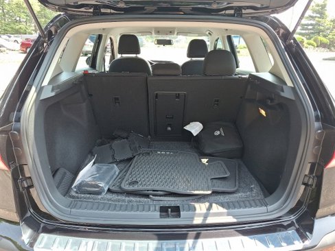 Certified 2022 Volkswagen Taos S image 30
