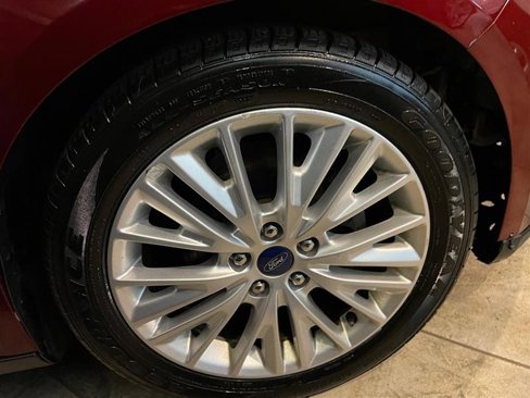 Used 2017 Ford Focus Titanium w/ Titanium Technology Package image 36