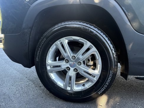 Used 2021 GMC Terrain SLE w/ Driver Convenience Package image 17