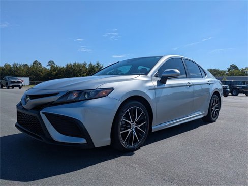 Used 2024 Toyota Camry SE image 8