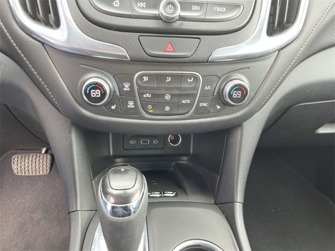 Used 2020 Chevrolet Equinox Premier image 17