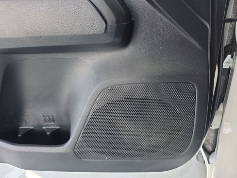Used 2018 Toyota Tacoma SR image 24