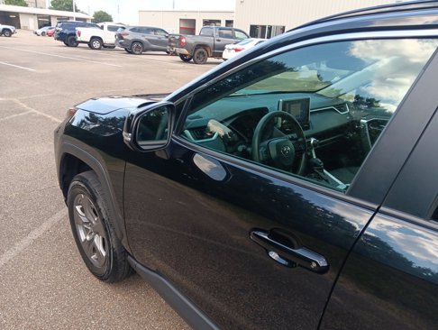 Used 2023 Toyota RAV4 XLE image 18