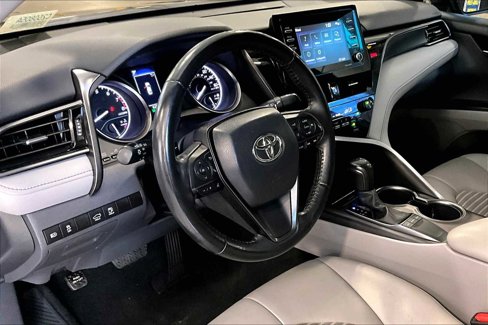 Used 2023 Toyota Camry SE image 8