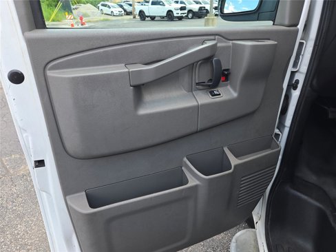 Used 2019 GMC Savana 2500 w/ Driver Convenience Package image 12