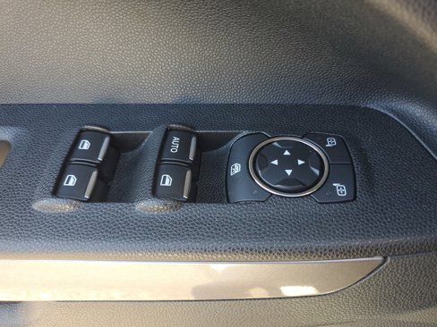 Certified 2021 Ford EcoSport SE image 16