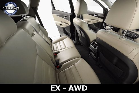 Used 2020 Kia Sorento EX image 12