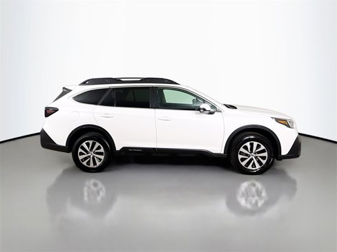 Used 2022 Subaru Outback Premium image 8