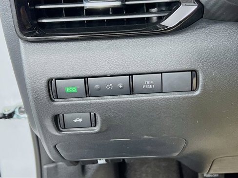 New 2025 Nissan Sentra SV w/ All-Weather Package image 9