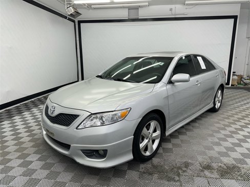 Used 2010 Toyota Camry image 1