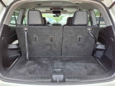Used 2019 Honda Pilot Touring image 8