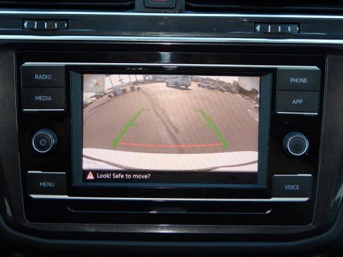Used 2022 Volkswagen Tiguan S image 18