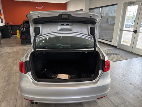 Used 2013 Volkswagen Jetta S image 27