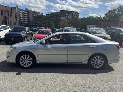 Used 2012 Toyota Camry image 4