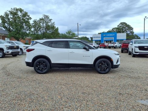 Used 2021 Chevrolet Blazer LT w/ Midnight/Sport Edition image 8