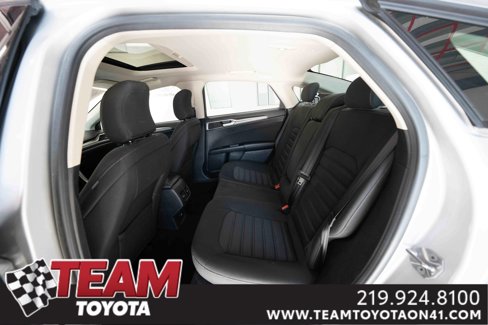 Used 2017 Ford Fusion SE image 23
