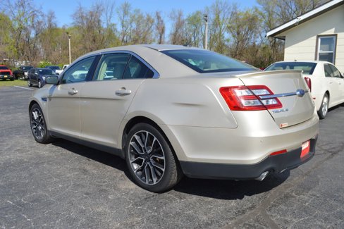 Used 2018 Ford Taurus SEL w/ Equipment Group 201A image 4