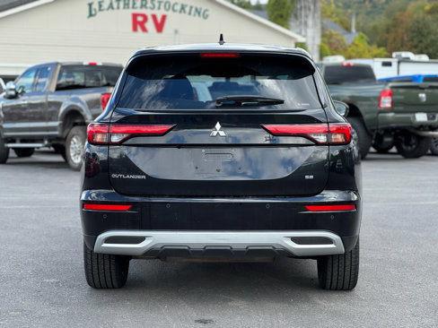 Used 2024 Mitsubishi Outlander AWD image 6