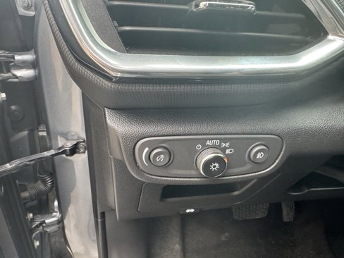 Used 2022 Chevrolet TrailBlazer LT image 13