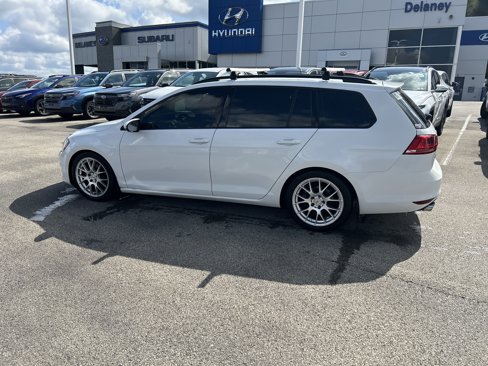 Used 2015 Volkswagen Golf S image 18