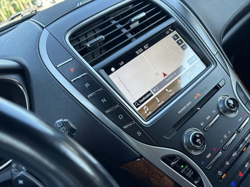Used 2018 Lincoln MKX Reserve w/ Lincoln MKX Climate Package image 26