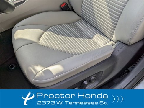 Used 2023 Toyota Camry SE image 25