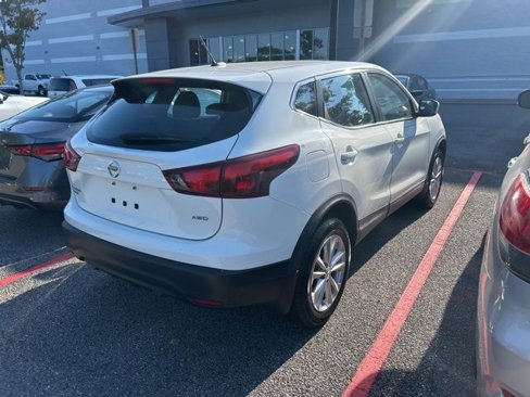 Used 2018 Nissan Rogue Sport S w/ S Appearance Package image 12