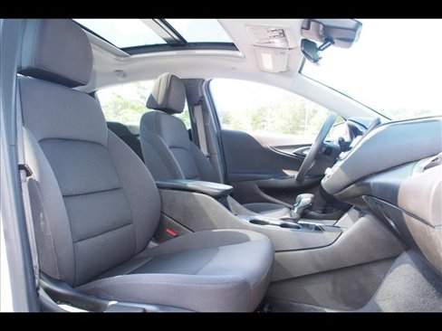 Used 2024 Chevrolet Malibu LT image 12