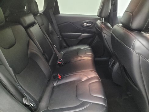 Used 2020 Jeep Cherokee Latitude Plus w/ Cold Weather Group image 19