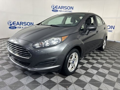 Used 2018 Ford Fiesta SE image 1