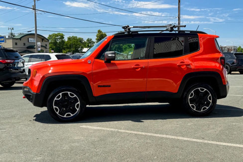 Used 2017 Jeep Renegade Trailhawk image 7