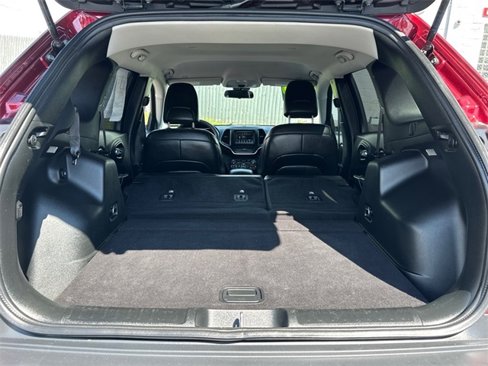 Certified 2019 Jeep Cherokee Latitude Plus w/ Cold Weather Group image 26