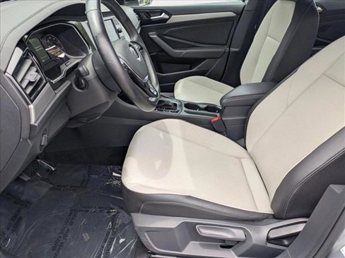 Used 2020 Volkswagen Jetta R-Line image 17