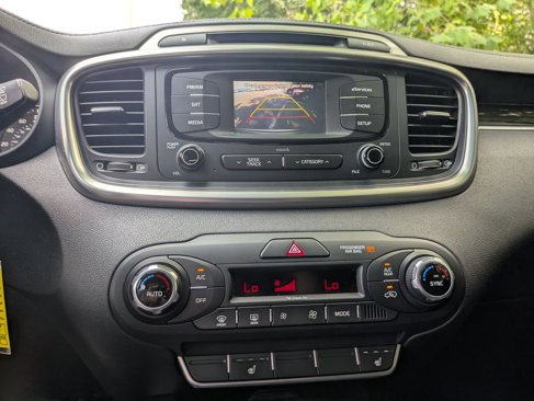 Used 2016 Kia Sorento EX image 16