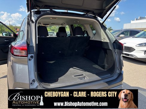 Used 2022 Nissan Rogue SV image 33