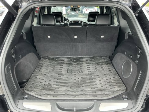 Used 2015 Jeep Grand Cherokee Overland w/ Advanced Technology Group image 20
