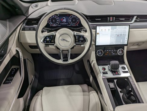 Used 2025 Jaguar F-PACE R-Dynamic S image 10