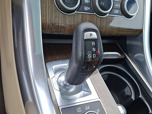 Used 2016 Land Rover Range Rover Sport HSE image 15