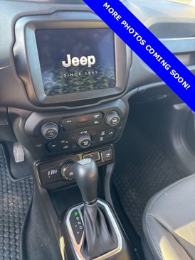 Used 2023 Jeep Renegade Limited image 8