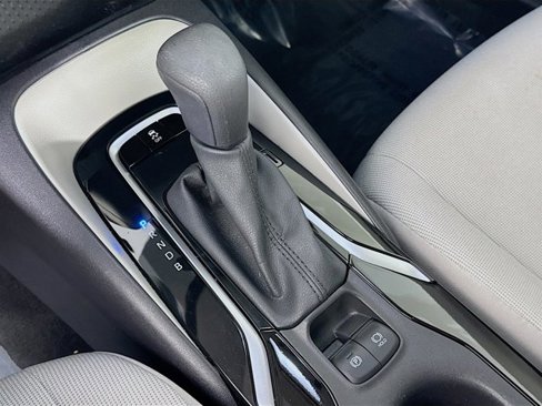 Used 2022 Toyota Corolla LE image 18