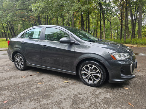 Used 2020 Chevrolet Sonic LT w/ Convenience Package image 3