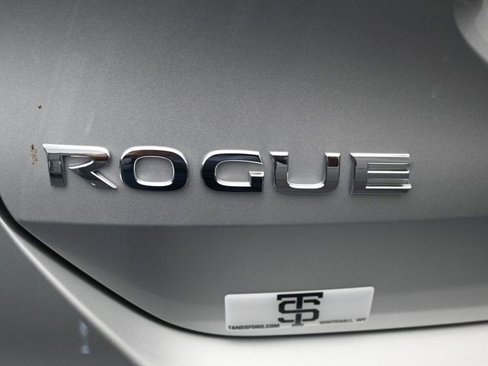Used 2016 Nissan Rogue SV image 23