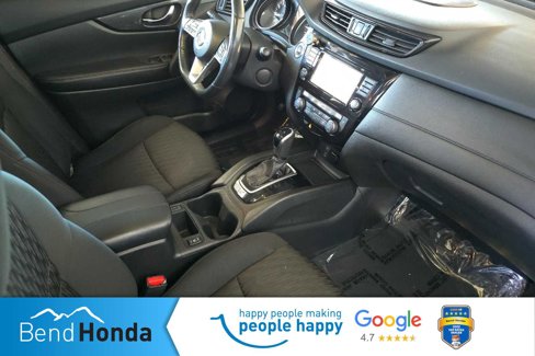 Used 2017 Nissan Rogue SV image 18