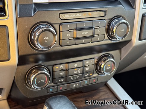 Used 2020 Ford F150 Lariat image 35