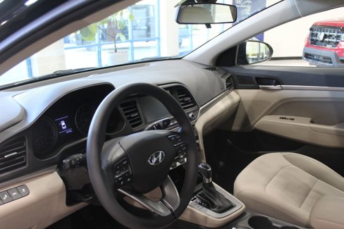 Used 2020 Hyundai Elantra SEL w/ Cargo Package (C1) image 17