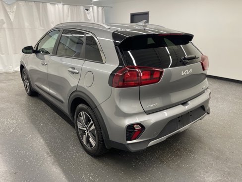 Used 2022 Kia Niro LXS image 3
