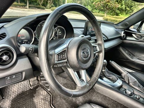 Used 2022 MAZDA MX-5 Miata Grand Touring w/ Weather Package image 18