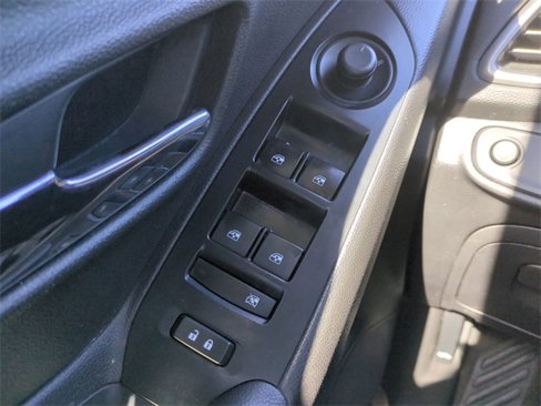 Used 2020 Chevrolet Trax LS image 27